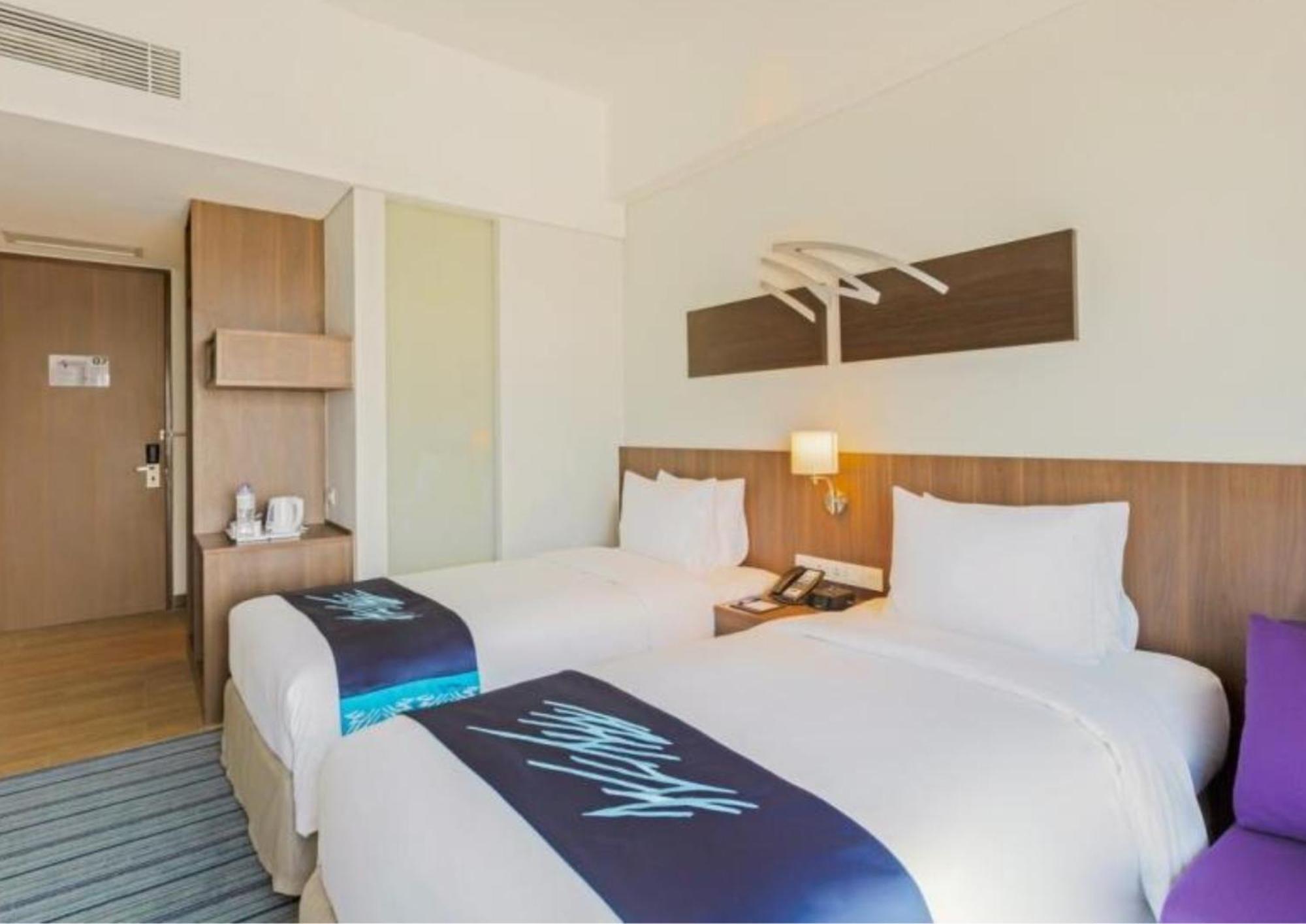 Holiday Inn Express Jakarta Pluit Citygate By Ihg Exterior foto