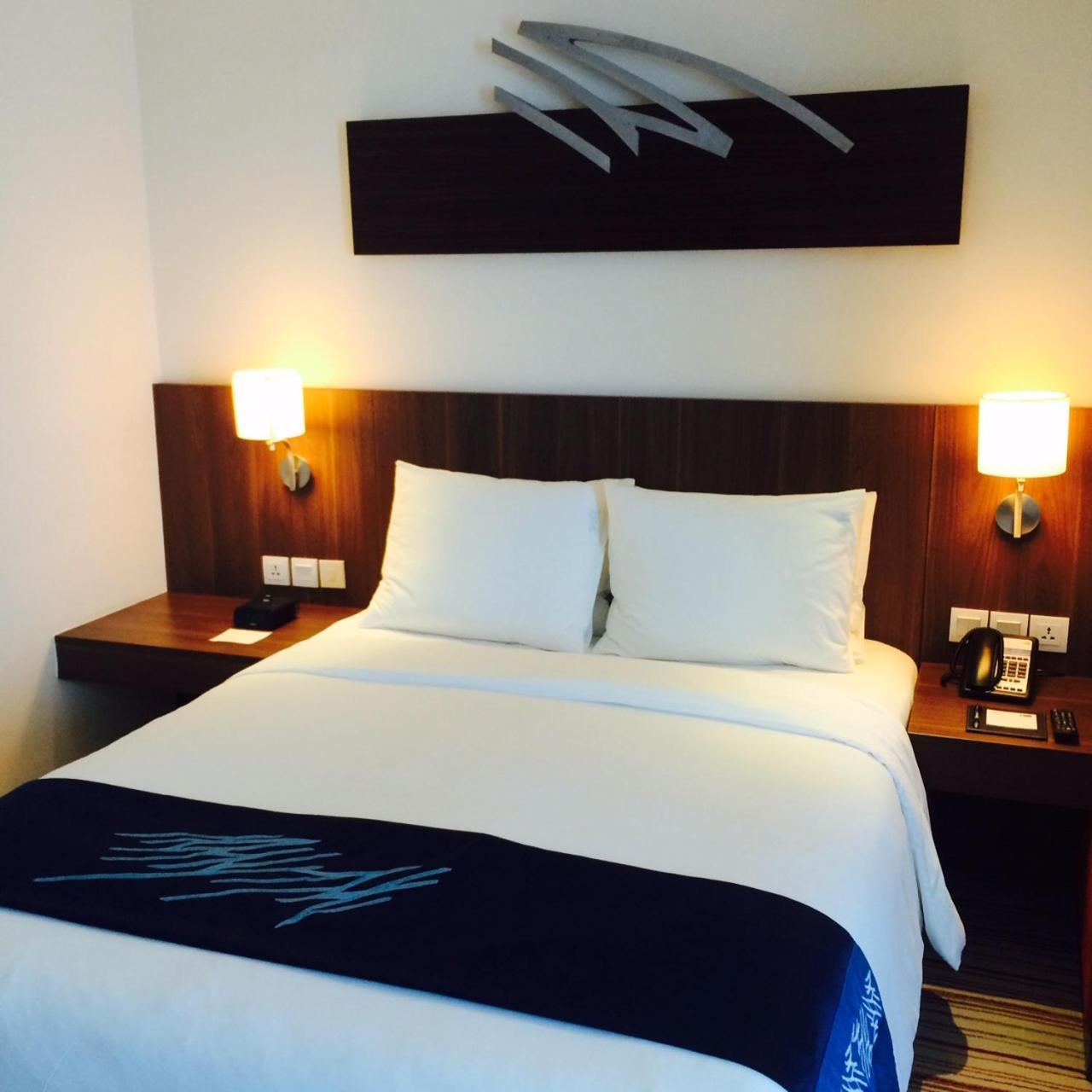 Holiday Inn Express Jakarta Pluit Citygate By Ihg Exterior foto